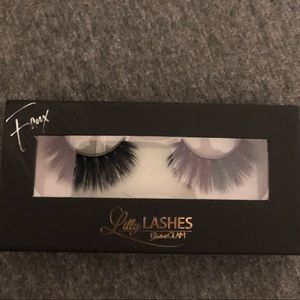 Lilly lashes Mykonos